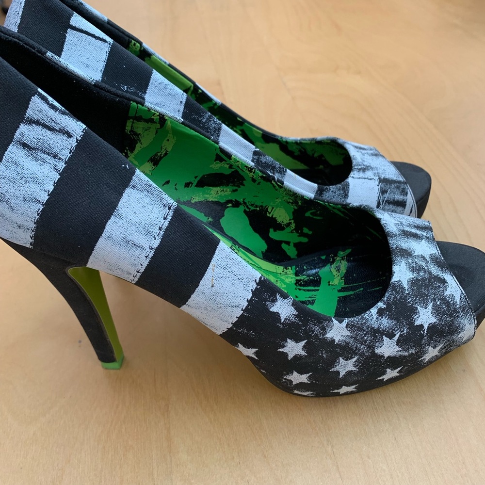 B&W American Flag Pumps 🇺🇸